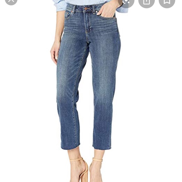 Vince Camuto Denim - Vince Canute Women's Cropped Raw Edge Straight Leg Jean